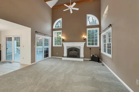 34 Stowecroft Drive Hampton NH 03842