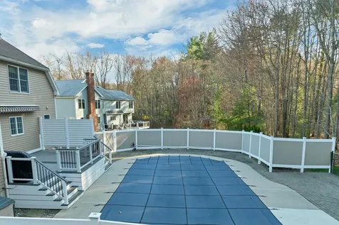 34 Stowecroft Drive Hampton NH 03842