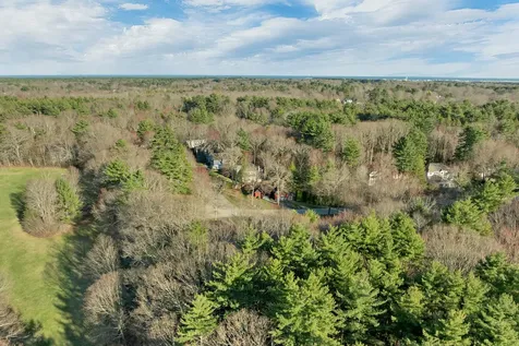 34 Stowecroft Drive Hampton NH 03842