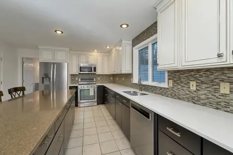 34 Stowecroft Drive Hampton NH 03842