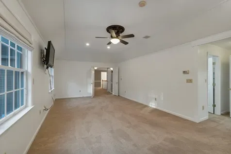 34 Stowecroft Drive Hampton NH 03842