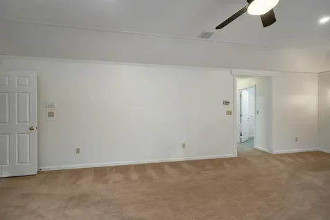 34 Stowecroft Drive Hampton NH 03842