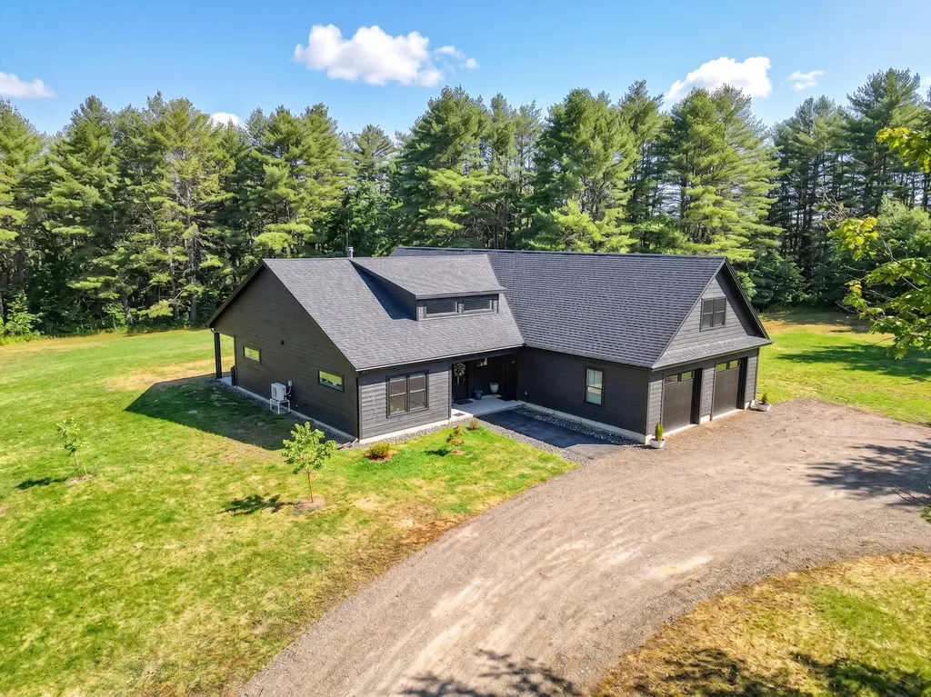 6 Shuman Road Windsor ME 04363