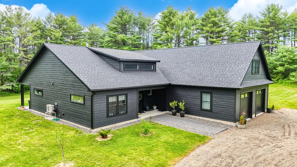 6 Shuman Road Windsor ME 04363
