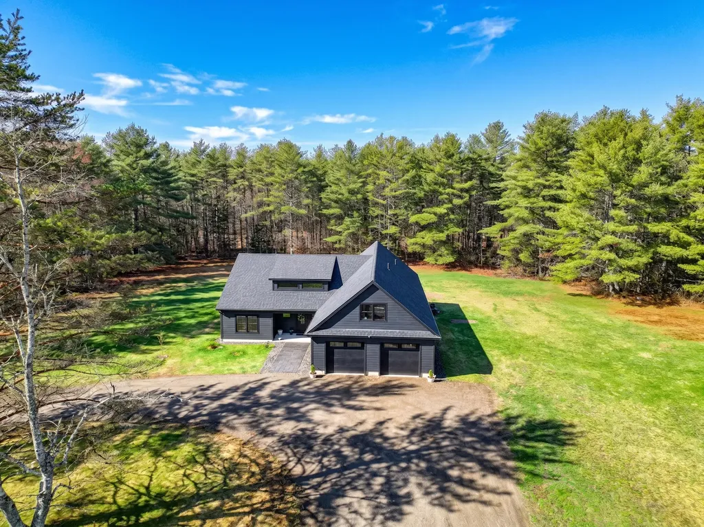 6 Shuman Road Windsor ME 04363