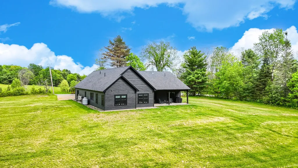 6 Shuman Road Windsor ME 04363