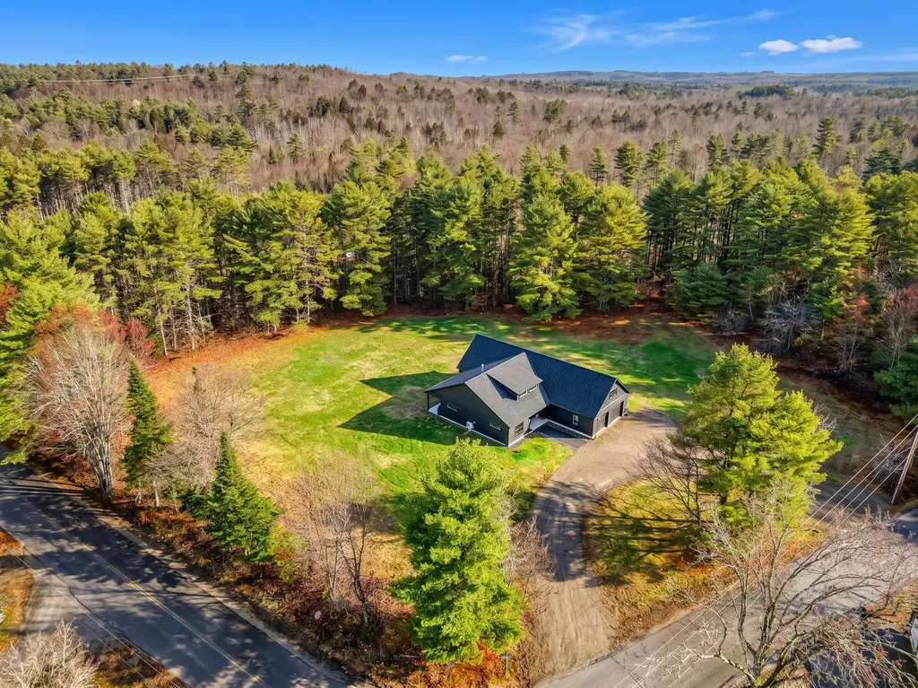 6 Shuman Road Windsor ME 04363