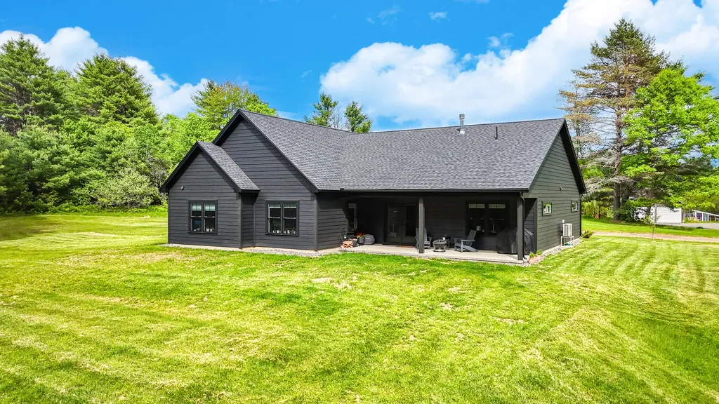 6 Shuman Road Windsor ME 04363