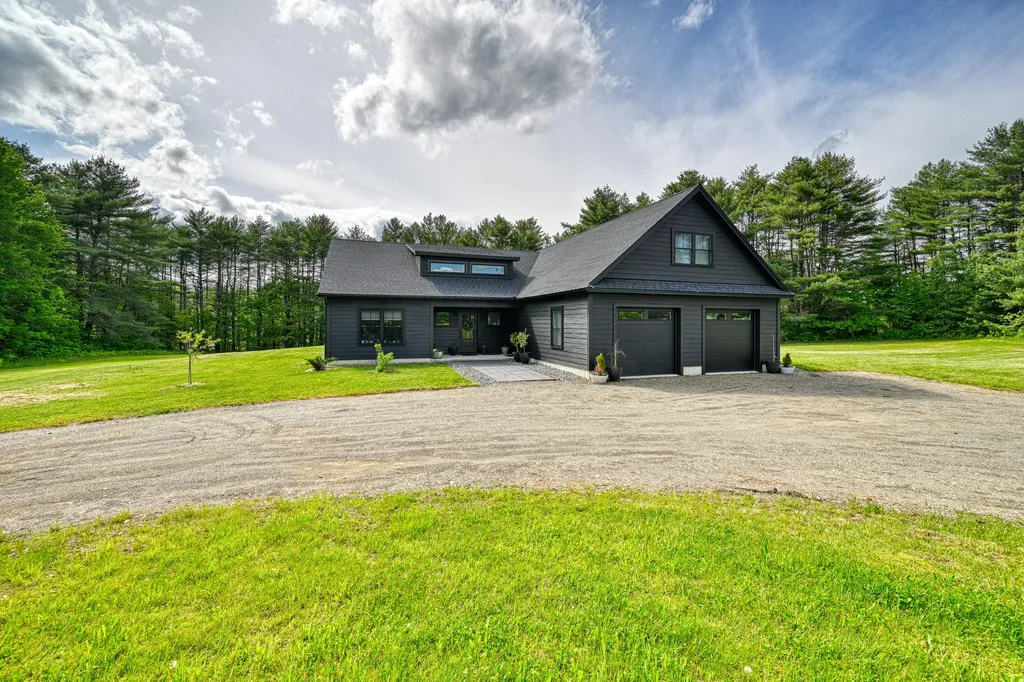 6 Shuman Road Windsor ME 04363