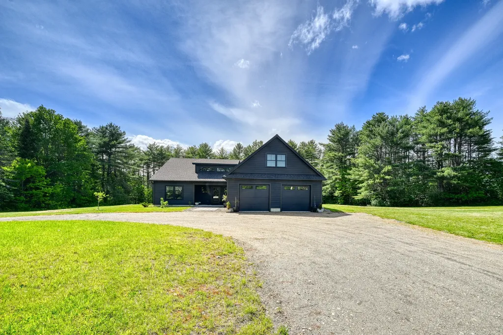 6 Shuman Road Windsor ME 04363