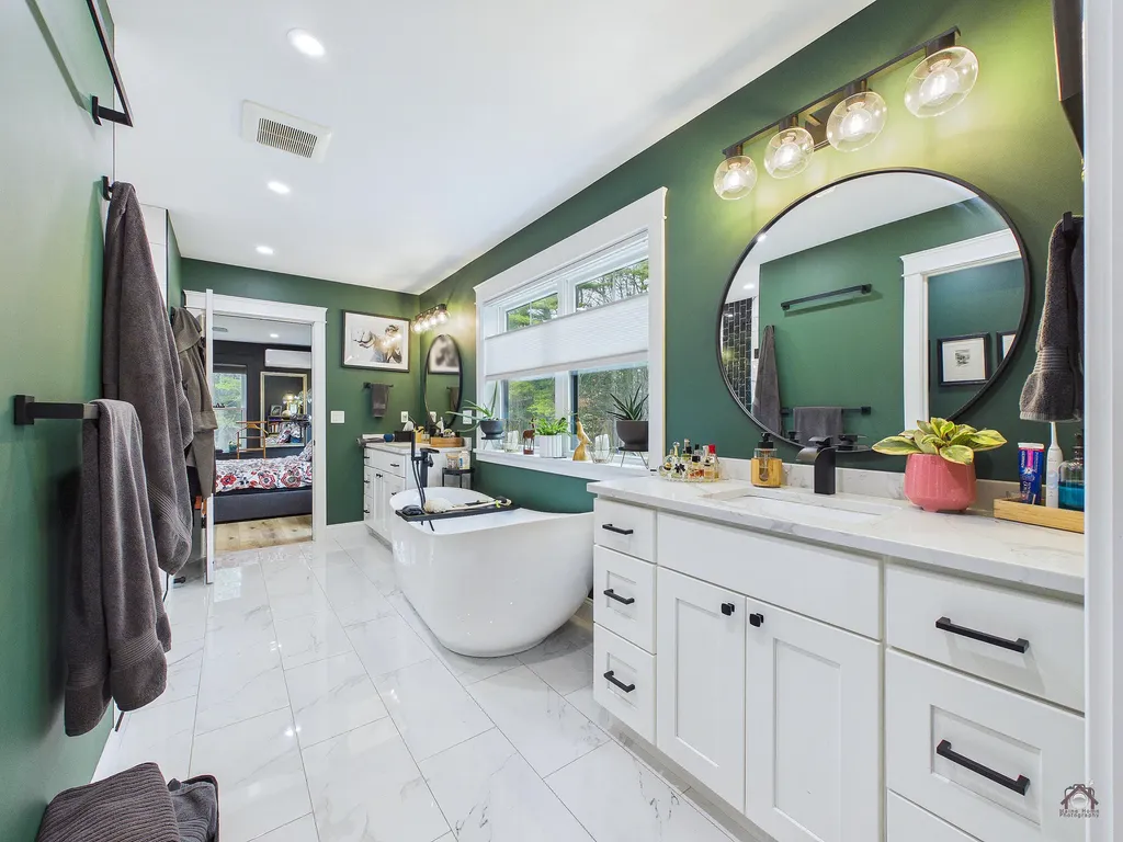 6 Shuman Road Windsor ME 04363