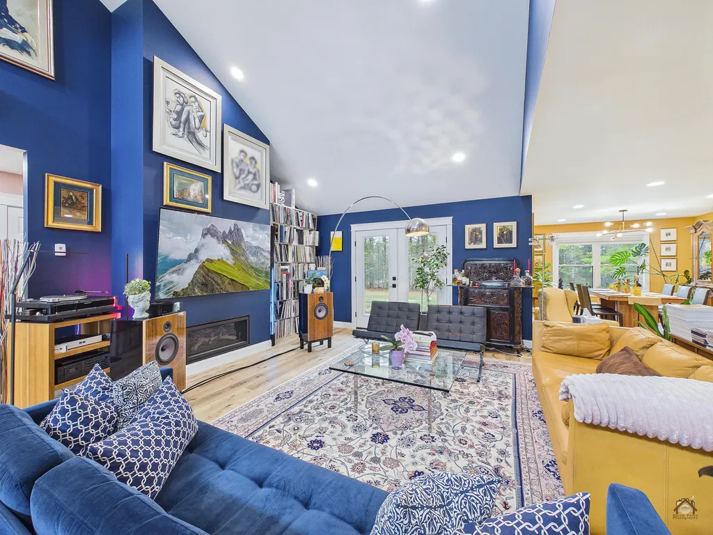 6 Shuman Road Windsor ME 04363