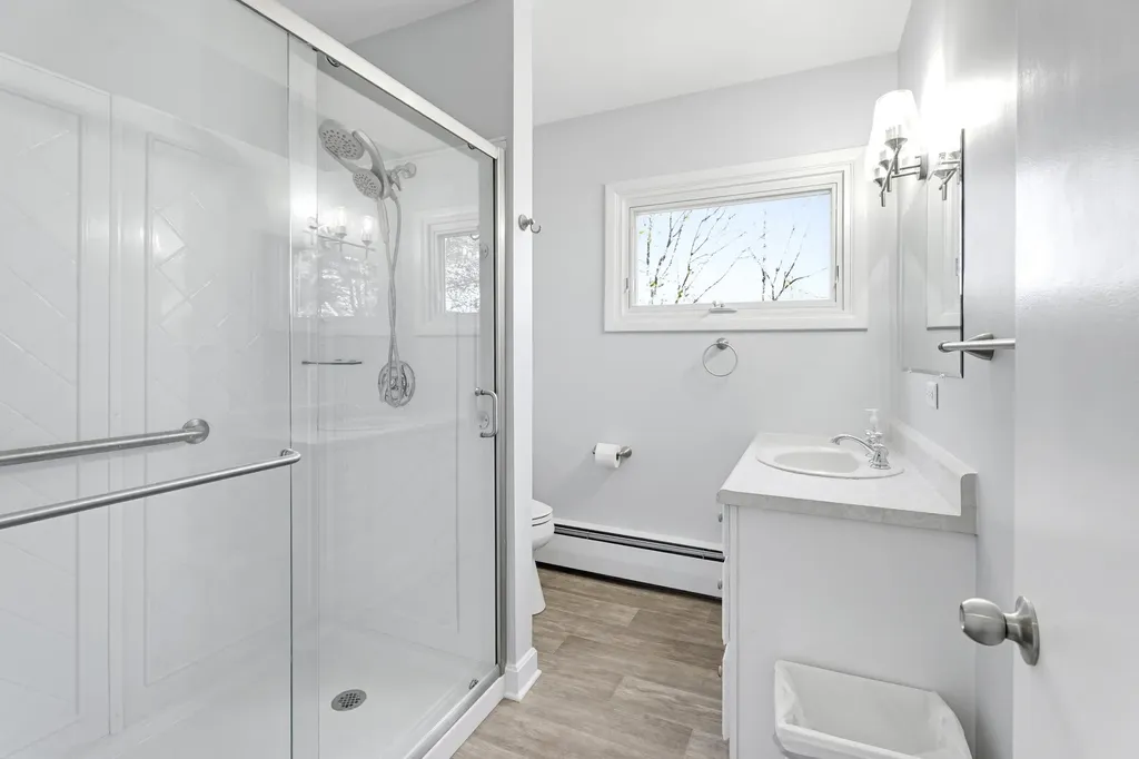 12 Sunset Drive Orono ME 04473