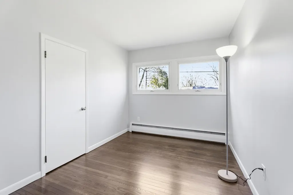 12 Sunset Drive Orono ME 04473