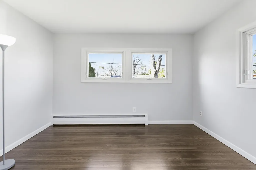 12 Sunset Drive Orono ME 04473