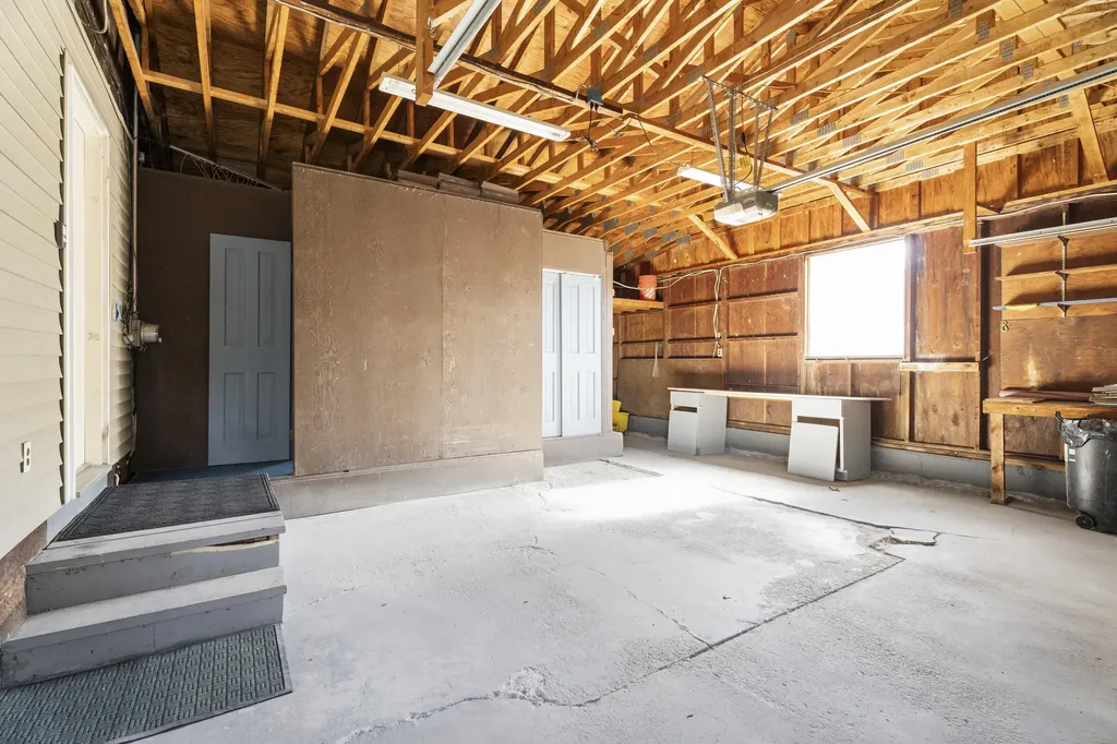 12 Sunset Drive Orono ME 04473