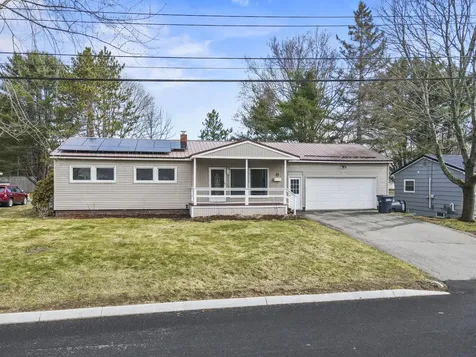 12 Sunset Drive Orono ME 04473