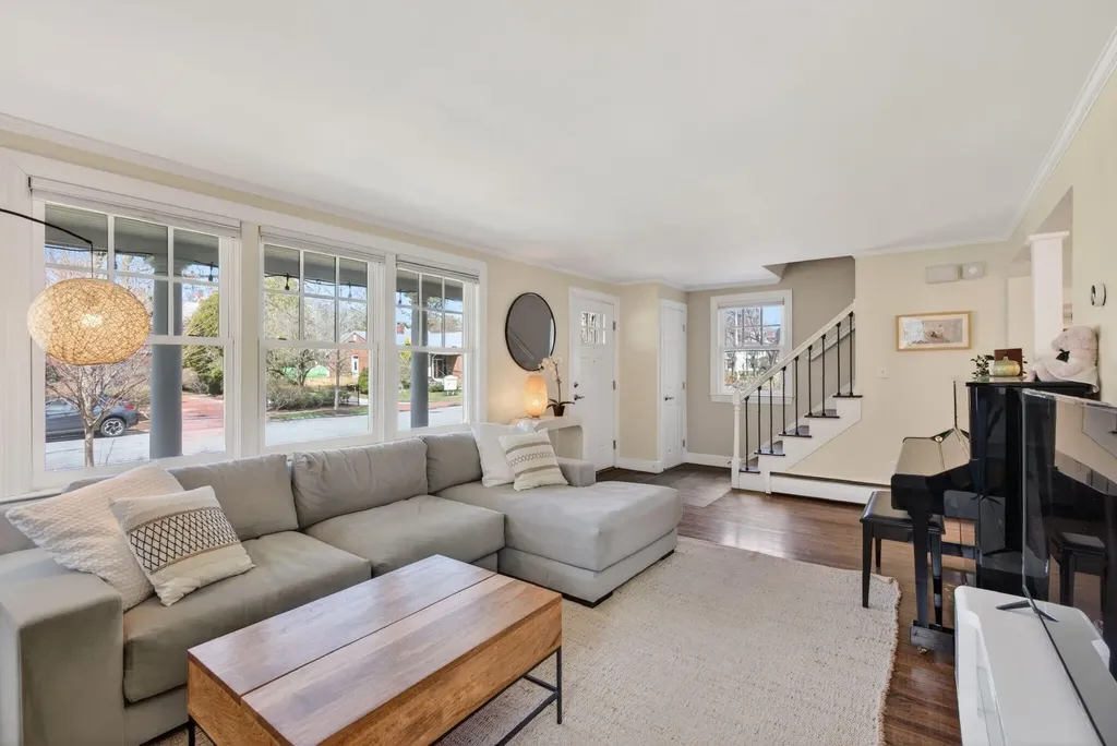 23 Neal Street Portland ME 04102