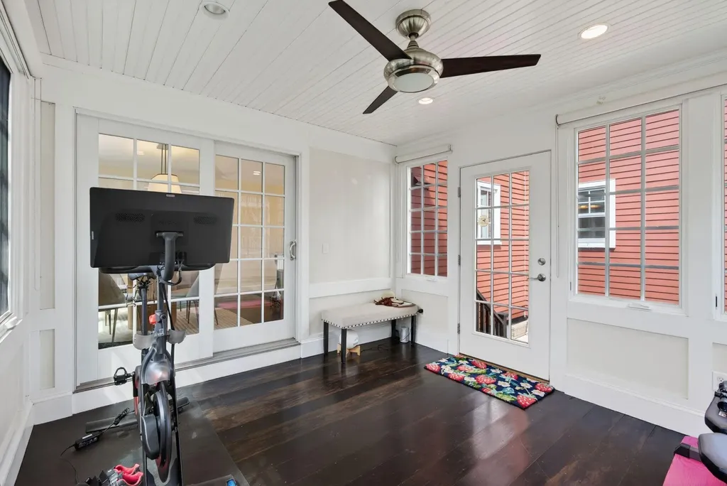 23 Neal Street Portland ME 04102
