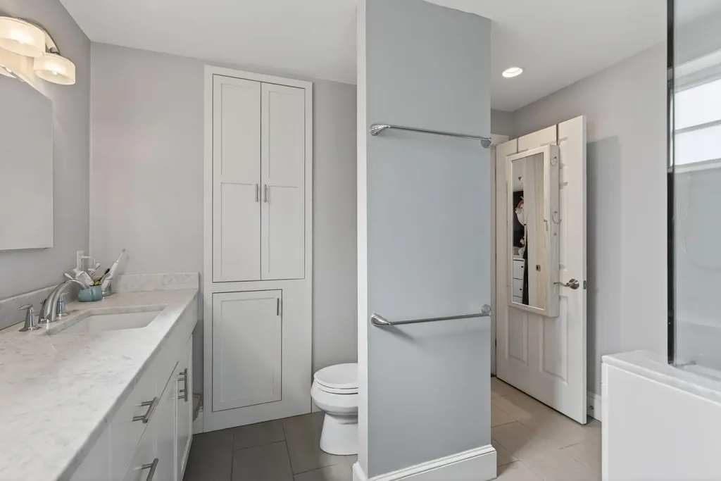 23 Neal Street Portland ME 04102