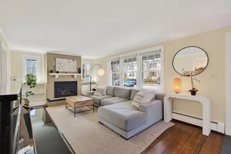 23 Neal Street Portland ME 04102