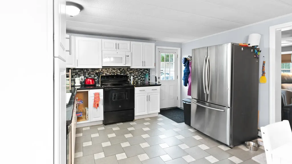 11 Michelle Way Saco ME 04072