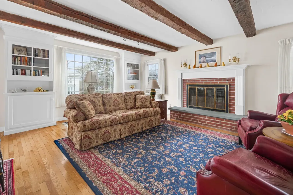 27 Academy Street South Berwick ME 03908