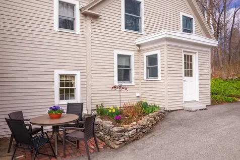 27 Academy Street South Berwick ME 03908