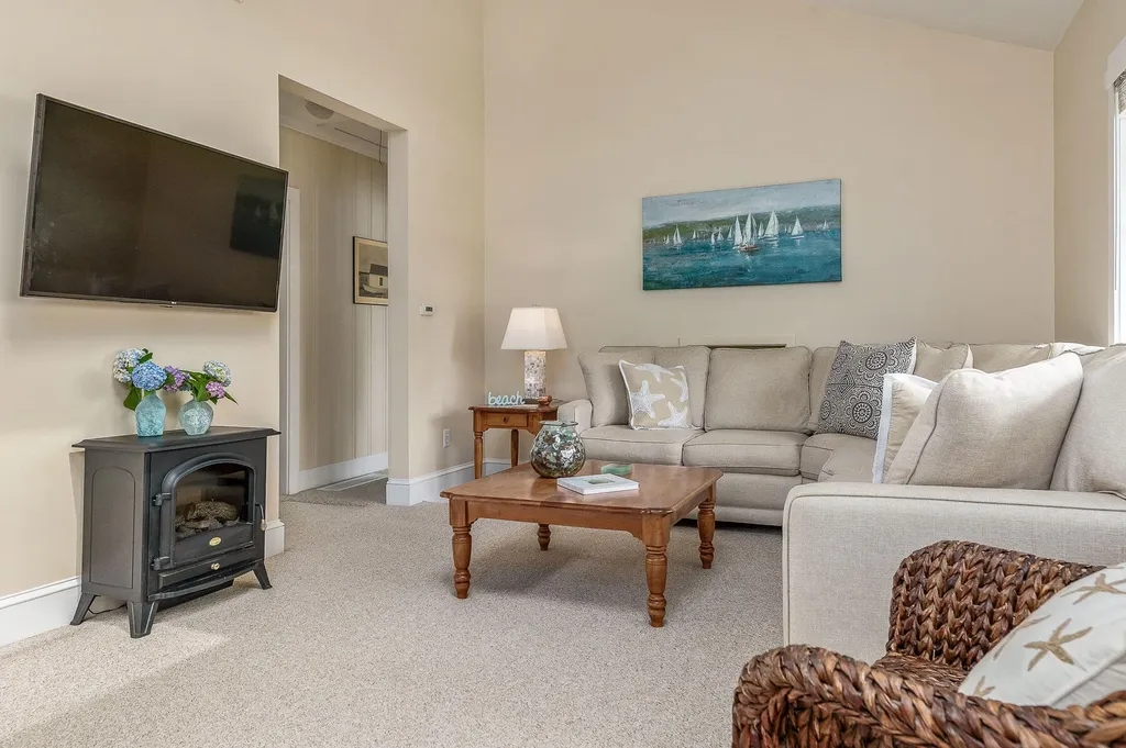 454 Ocean Avenue Wells ME 04090