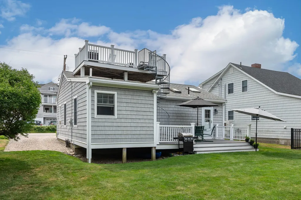 454 Ocean Avenue Wells ME 04090
