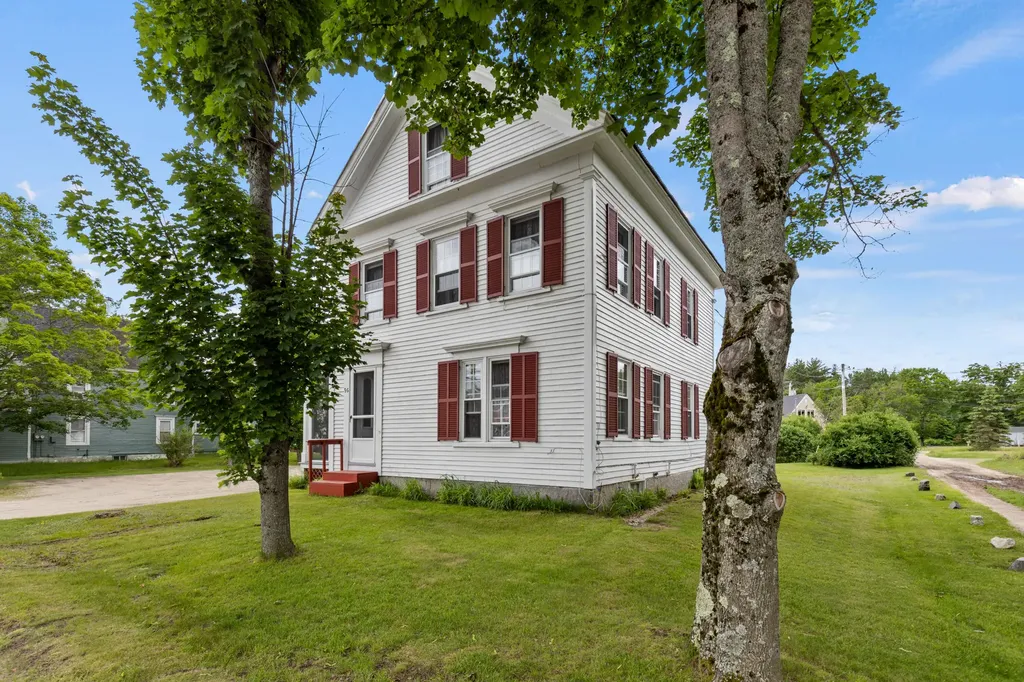 96 Maple Street Cornish ME 04020