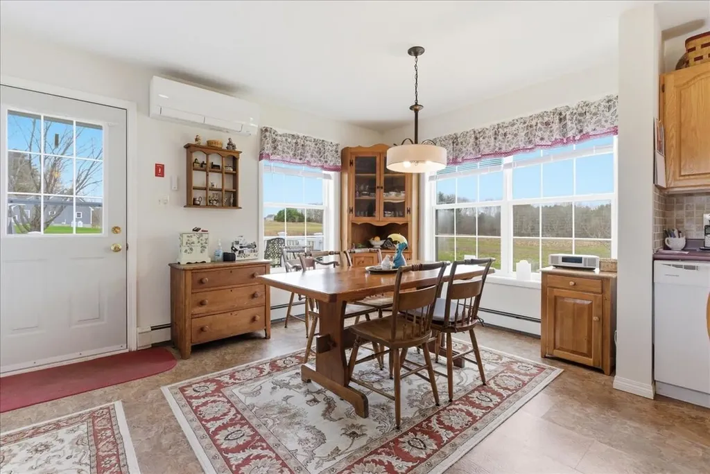136 Stirling Road Warren ME 04864