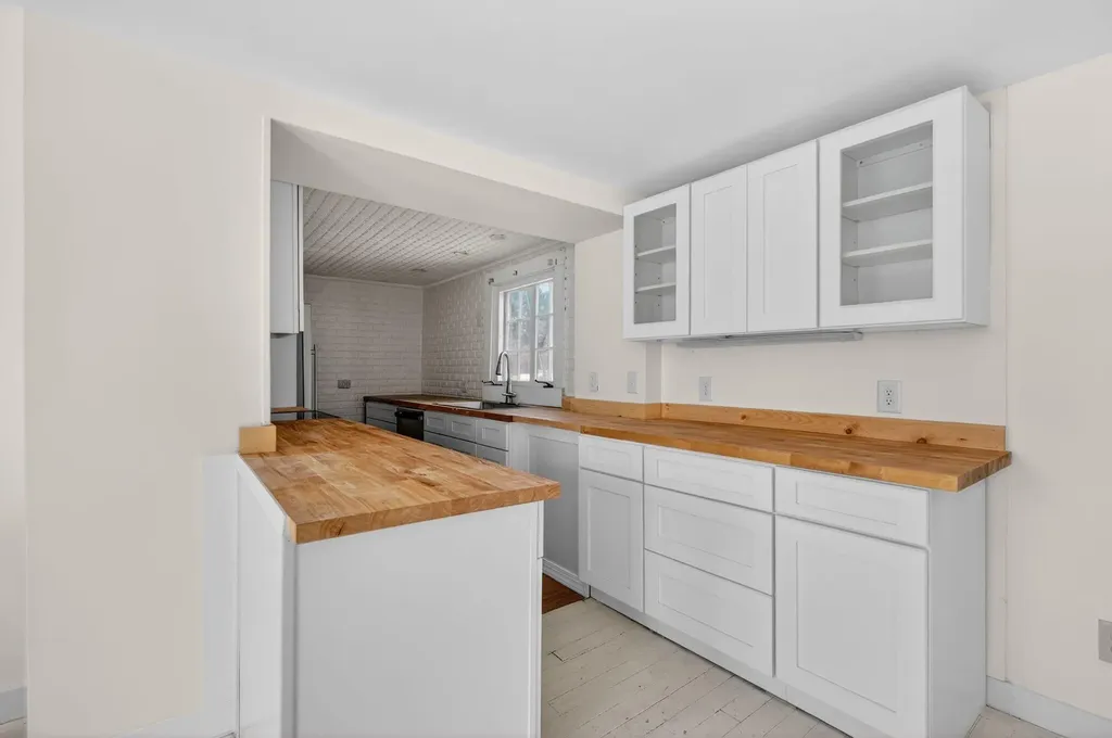 110 Maple Street Cornish ME 04020