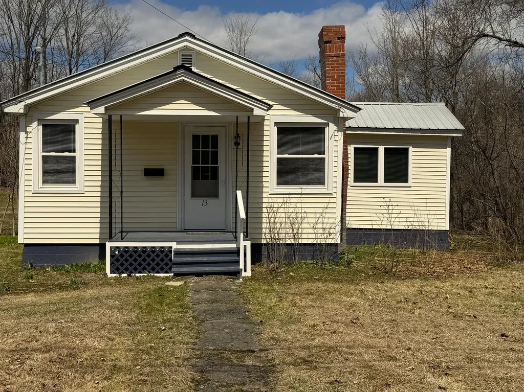 13 Green Street Houlton ME 04730