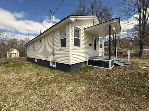 13 Green Street Houlton ME 04730