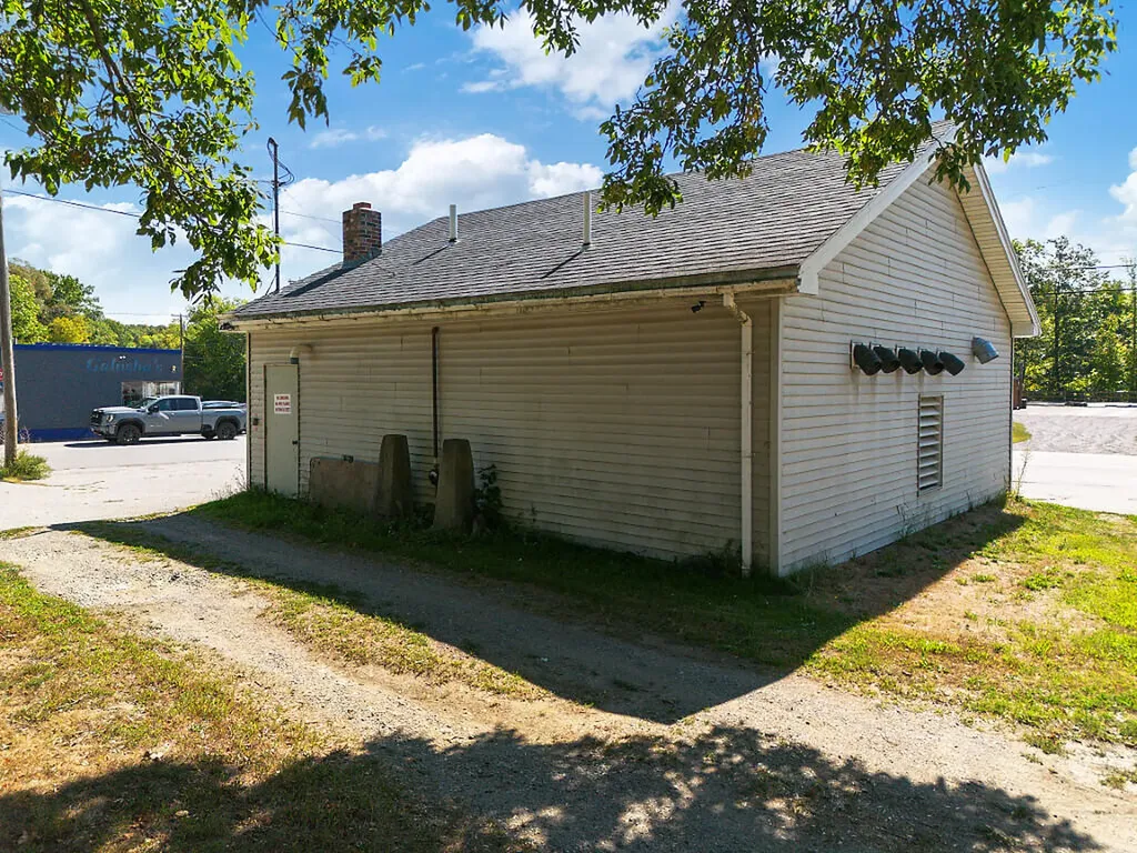 1198 Main Street Clinton ME 04927