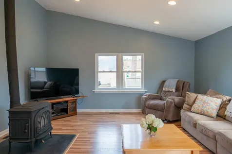 7 Patricia Road Brunswick ME 04011