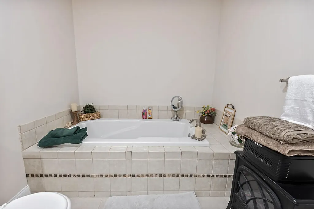77 Glen Street Augusta ME 04330