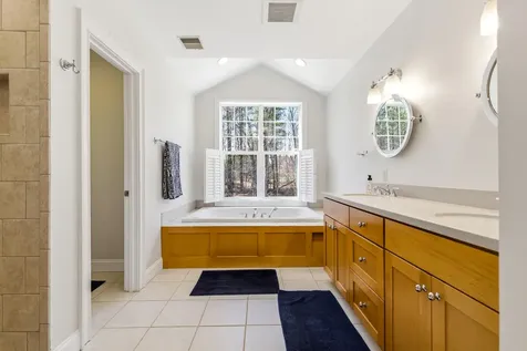24 Andrews Lane Eliot ME 03903