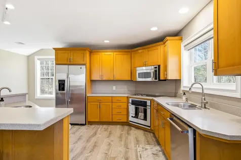 24 Andrews Lane Eliot ME 03903
