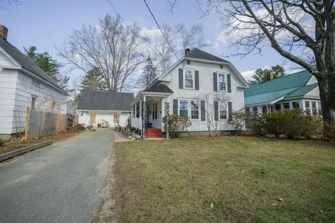 140 Maple Avenue Farmington ME 04938