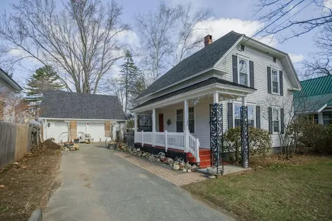140 Maple Avenue Farmington ME 04938