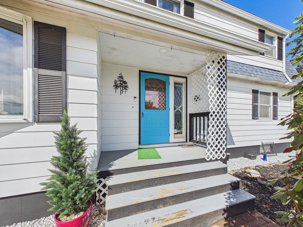344 W Ridge Road Cornville ME 04976