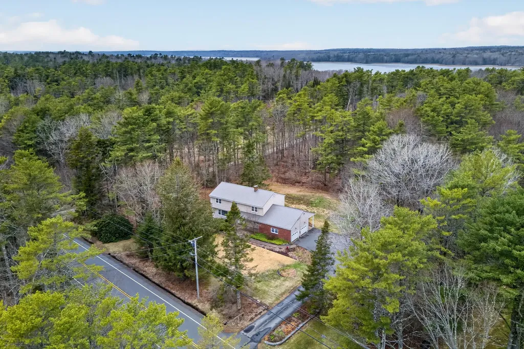 556 Mere Point Road Brunswick ME 04011