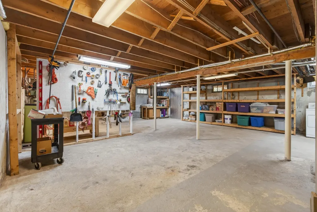 556 Mere Point Road Brunswick ME 04011