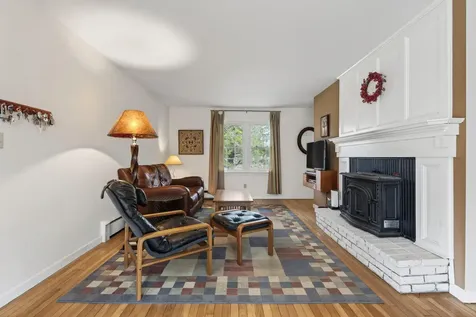 556 Mere Point Road Brunswick ME 04011