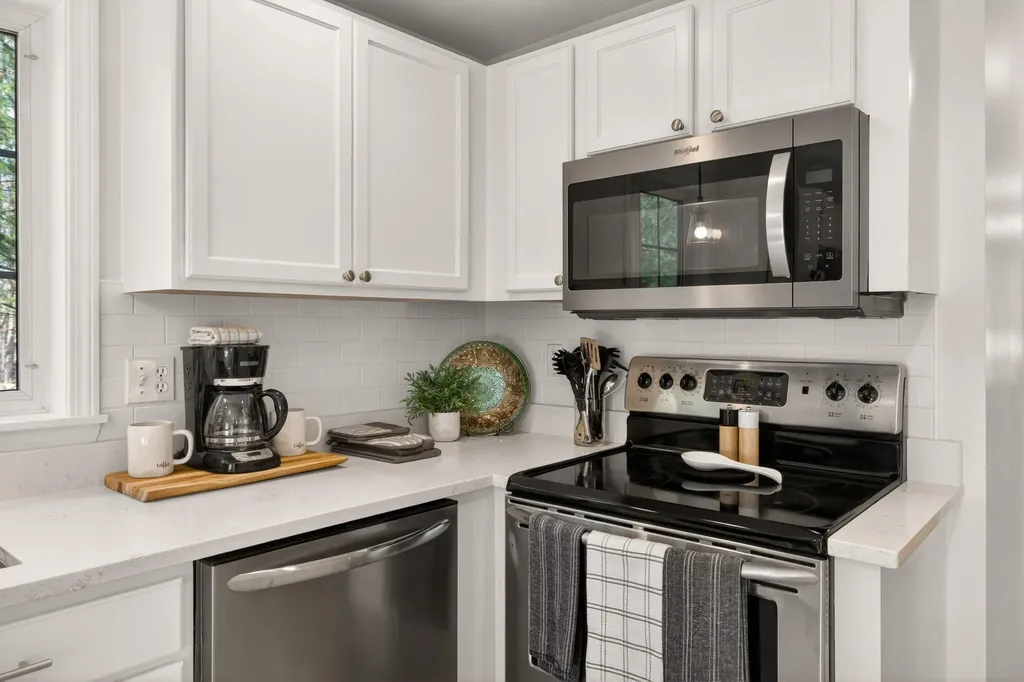 56 Ruby Lane Portland ME 04103