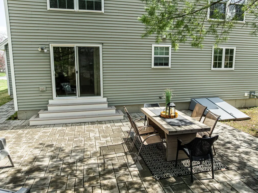 56 Ruby Lane Portland ME 04103