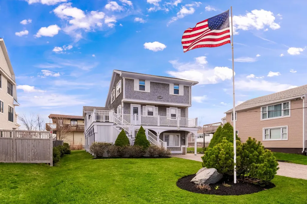 49 Highland Avenue York ME 03909