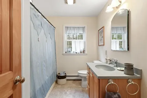 11 Hovey Lane Brunswick ME 04011